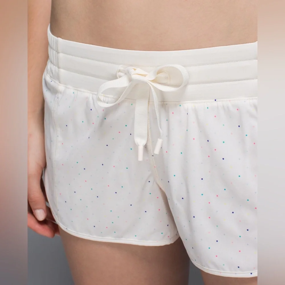 Lululemon Swift Ultra White Confetti Running Shorts (Size 6)